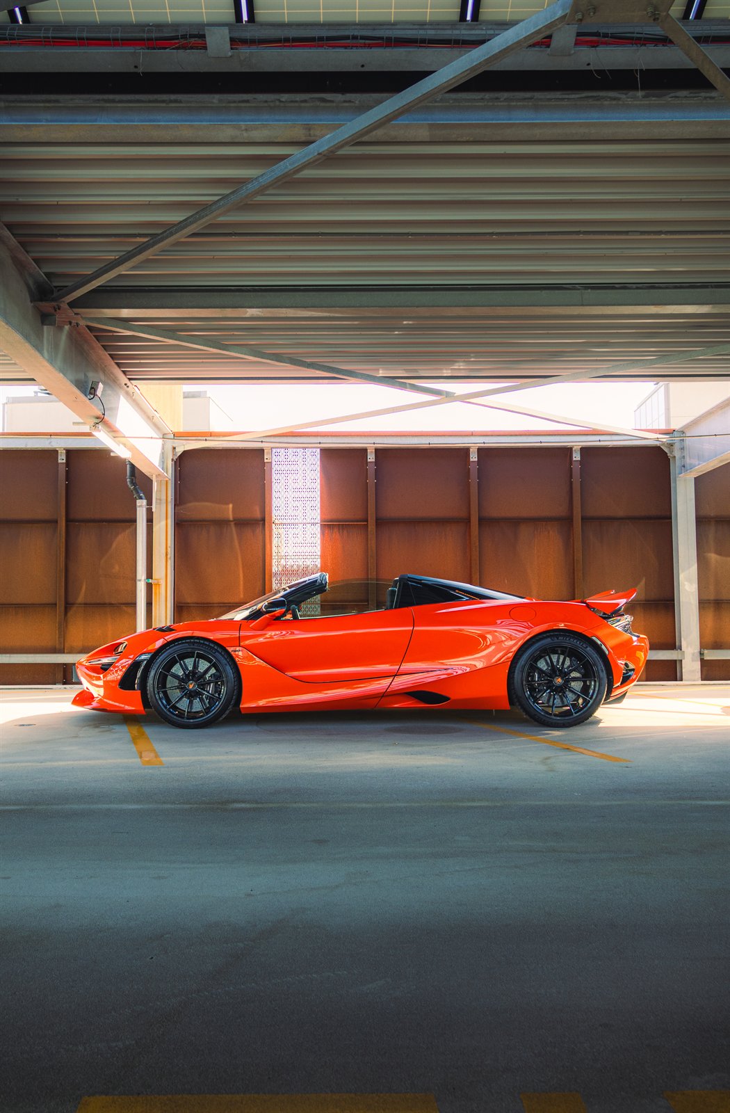 Oranje McLaren 720S